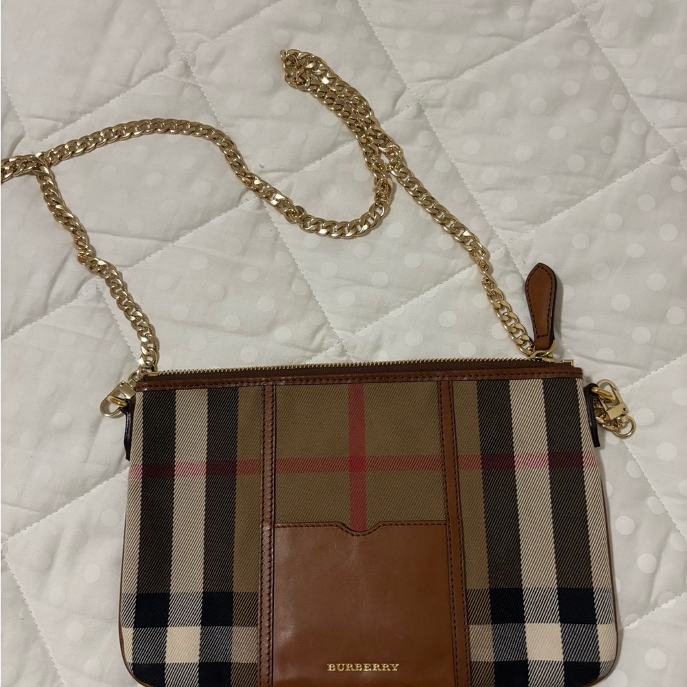 Burberry purse